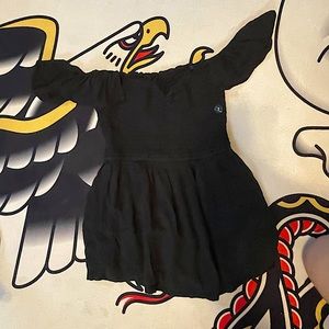 New with tags Hollister Black off the shoulder top ruffle ruche peplum